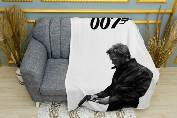 Плед «Скайфол. Агент 007. Стиль шпигуна. Skyfall. Agent 007. Spy style»