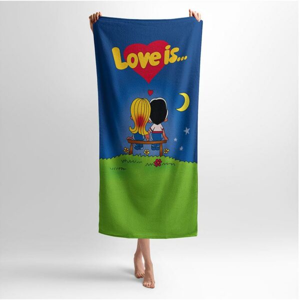 Полотенце с принтом «Любовь это... Love Is...»