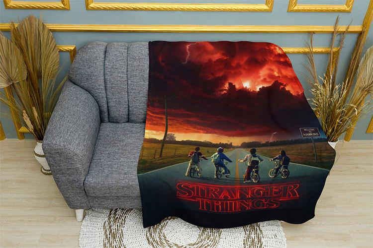 Плед «Очень странные дела. Сильная команда. Stranger Things. Strong team»