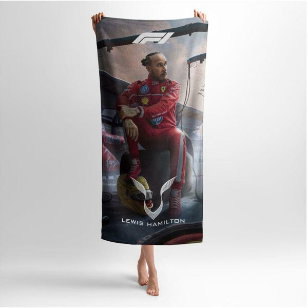 Полотенце с принтом «Льюис Хэмилтон. Непобедимый гонщик. Формула-1. Lewis Hamilton. Invincible Racer. Formula-1»